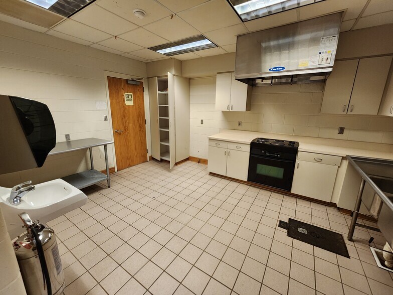 More Photos Of 301 21st Ave S, Birmingham Schools For Sale