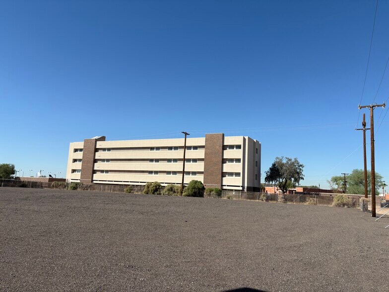 More Photos Of 1300 S Litchfield Rd, Goodyear Light Manufacturing For Lease