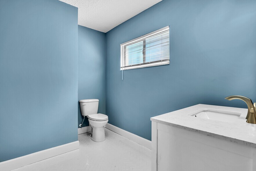 More Photos Of 208 Hopkins St, Neptune Beach Multifamily For Sale