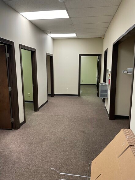 More Photos Of 1701 Colonial Dr, Thomasville Office For Lease