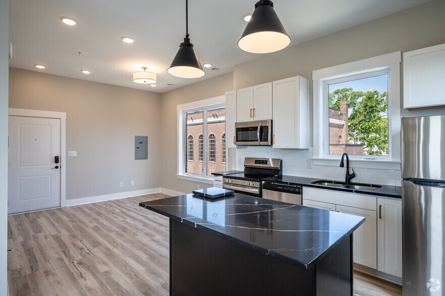 More Photos Of 1421 Bainbridge St, Richmond Apartments For Sale