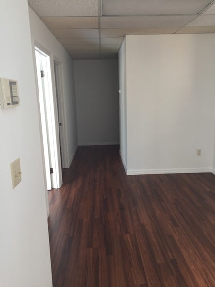 More Photos Of 6238 Presidential Ct, Fort Myers Medical For Sale