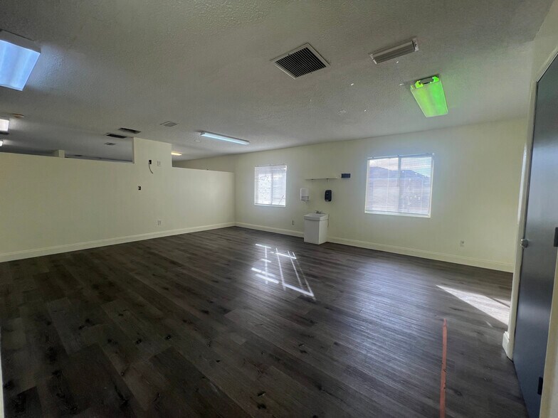 More Photos Of 4527 Carter St, Orlando Daycare Center For Lease