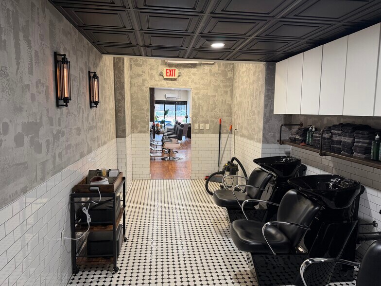 More Photos Of 934 River Rd, Edgewater Storefront For Sale