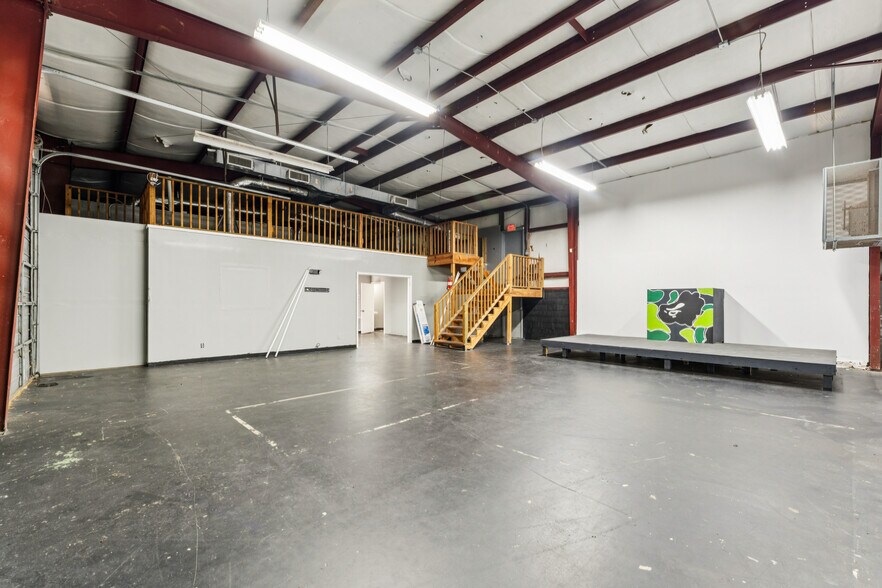 More Photos Of 0-3325 University Blvd, Tuscaloosa Industrial For Sale