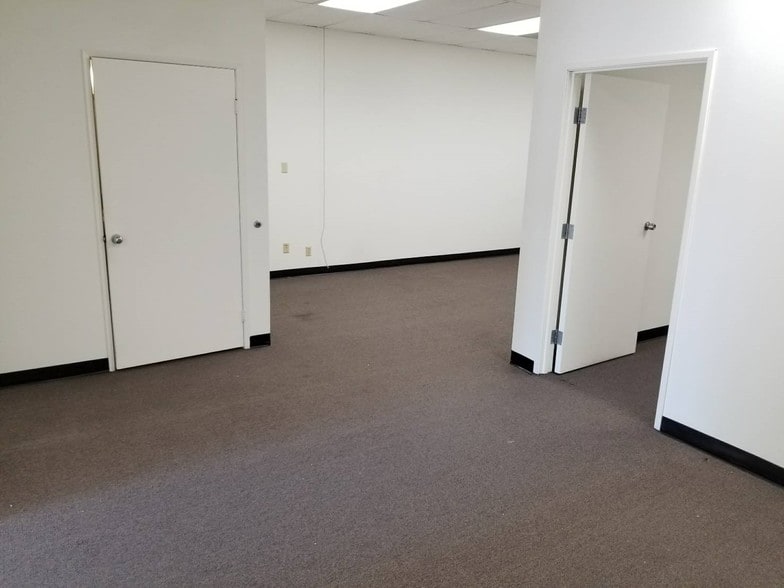 More Photos Of 657-727 Brea Canyon Rd, Walnut Unknown For Lease