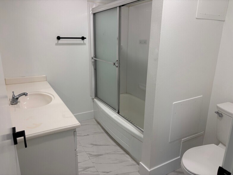 More Photos Of 7160 Cerritos Ave, Stanton Apartments For Sale