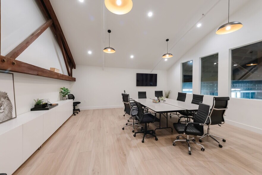 More Photos Of 15206 Grevillea Ave, Lawndale Warehouse For Lease