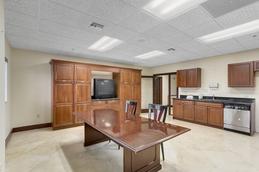 More Photos Of 400 N Andrews Ave, Fort Lauderdale Medical For Lease