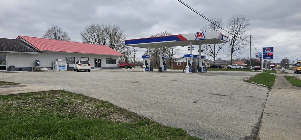 More Photos Of 3008e US-60, Harned General Retail For Sale