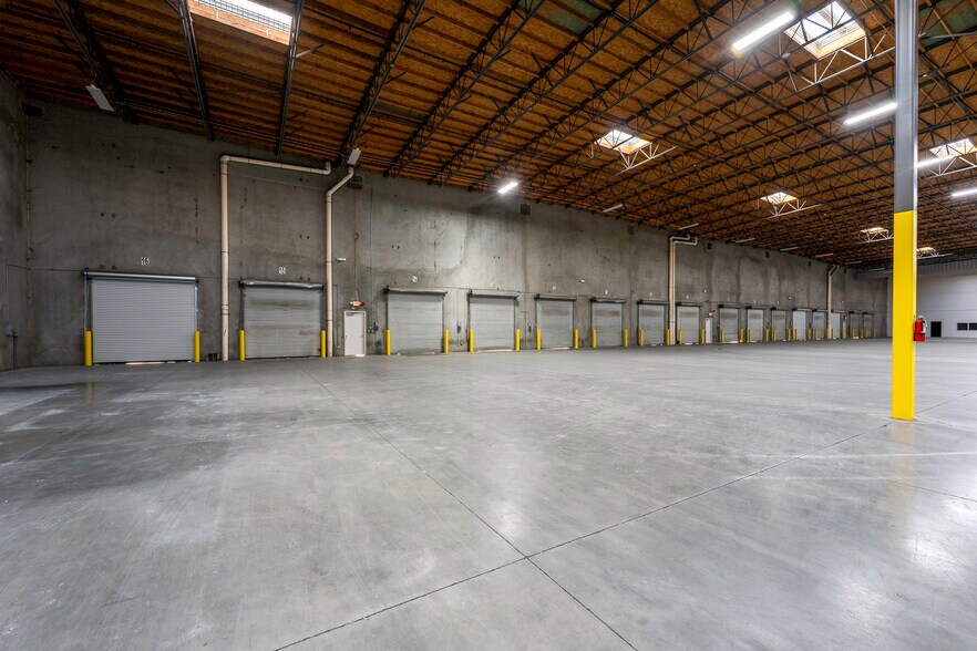 More Photos Of 8709 Kerns St, San Diego Warehouse For Lease
