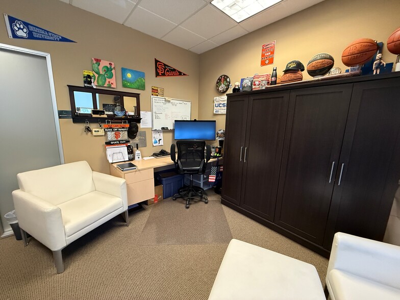 More Photos Of 355 Piercy Rd, San Jose Research And Development For Sale