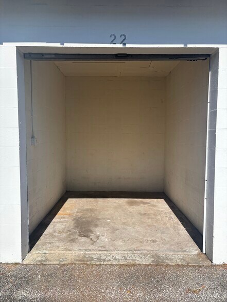 More Photos Of 820 Carswell Ave, Daytona Beach Self Storage For Sale