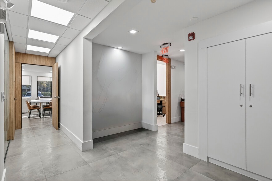 More Photos Of 9410 SW 77th Ave, Miami Office For Lease