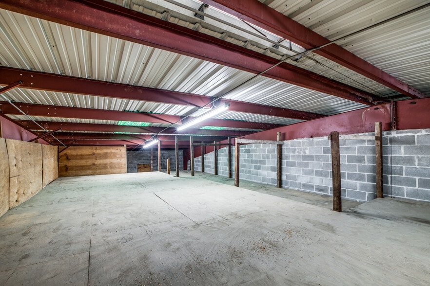 More Photos Of 8019 Richards St, Houston Flex For Sale
