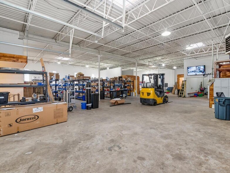 More Photos Of 1321 7th St S, Hopkins Manufacturing For Sale