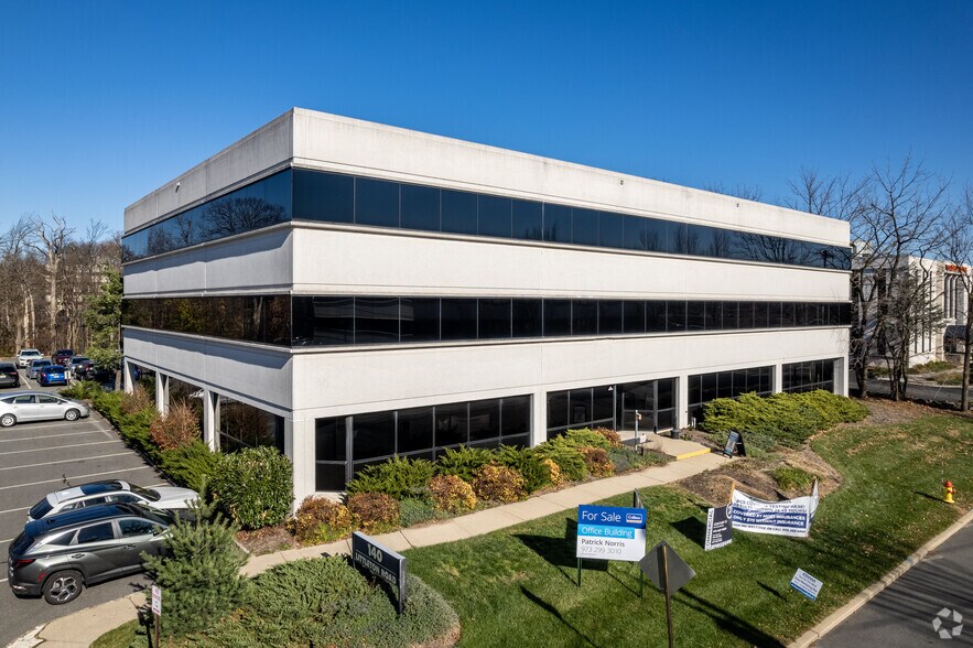 Primary Photo Of 140 Littleton Rd, Parsippany Office For Lease