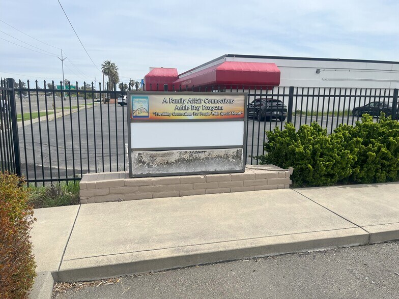 More Photos Of 3132-3136 Auburn Blvd, Sacramento Office For Sale
