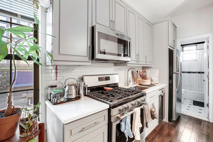 More Photos Of 119 33rd St, Brooklyn Apartments For Sale