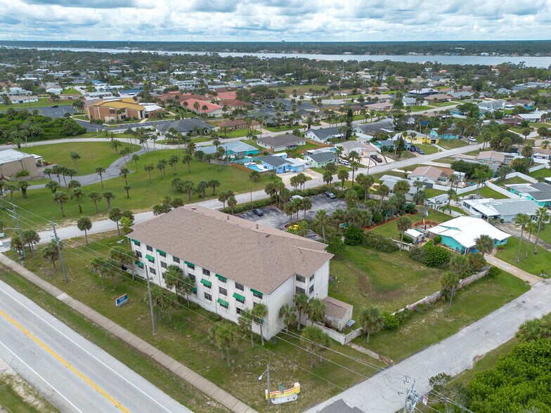 More Photos Of 1050 Ocean Shore Blvd, Ormond Beach Apartments For Sale