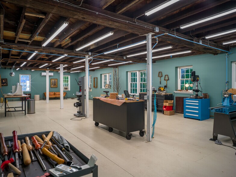 More Photos Of 1 Continental Hl, Glen Cove Warehouse For Sale