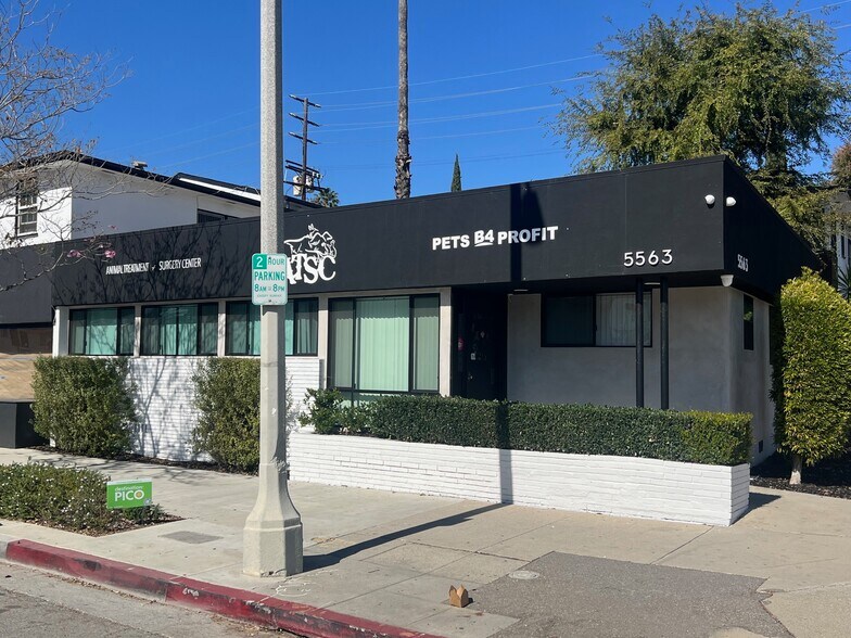 Primary Photo Of 5563 W Pico Blvd, Los Angeles Apartments For Lease