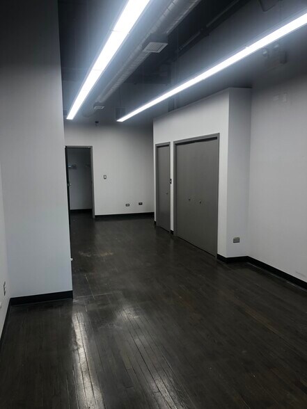 More Photos Of 161 W Harrison St, Chicago Apartments For Lease