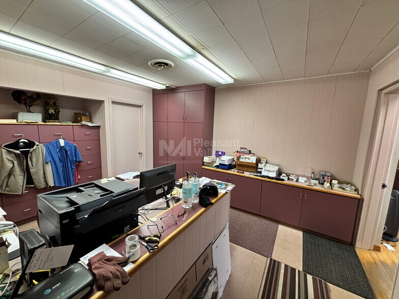 More Photos Of 4170 Ruple Rd, South Euclid Warehouse For Sale