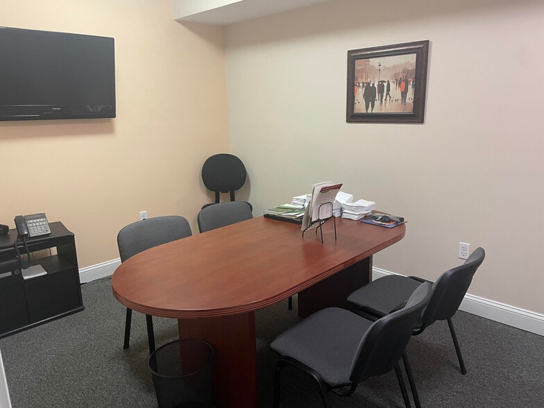 Primary Photo Of 9 Park Ave, Rutherford Storefront Retail Office For Lease