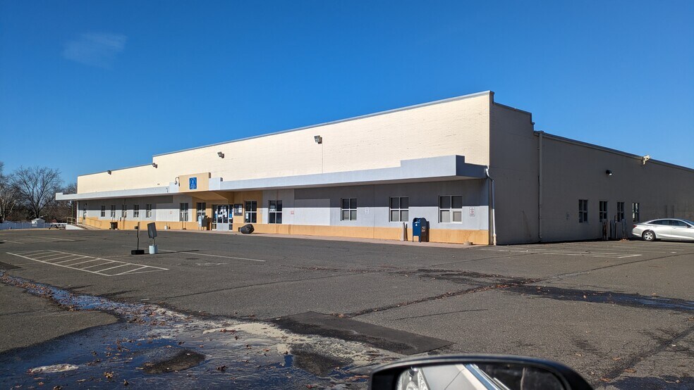 More Photos Of 699 East Middle Tpke, Manchester Office Residential For Sale