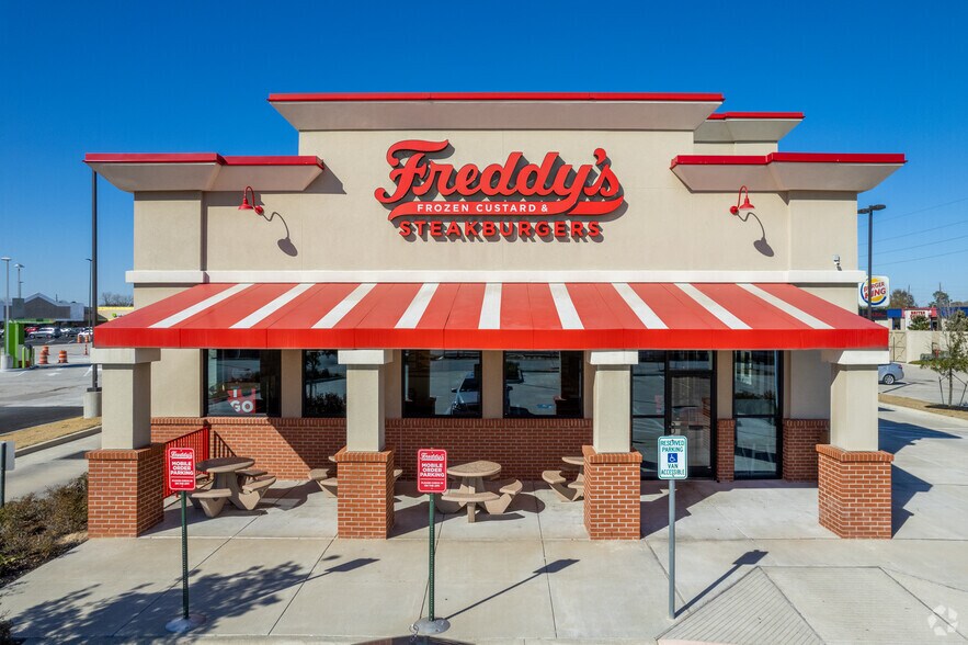 More Photos Of 1705-1825 N Fry Rd, Katy Unknown For Lease