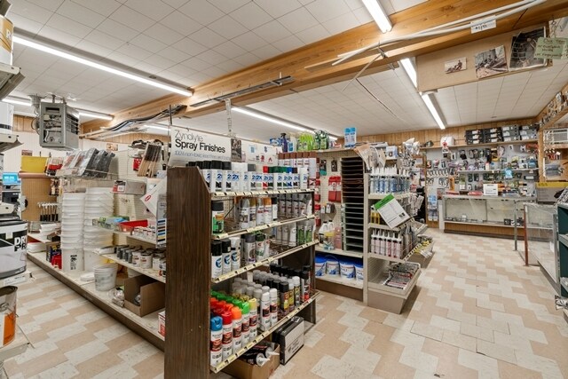 More Photos Of 424 W Linden Way, Heppner Storefront For Sale