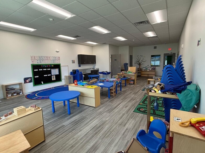 More Photos Of 10308 Cardera Dr, Riverview Schools For Sale