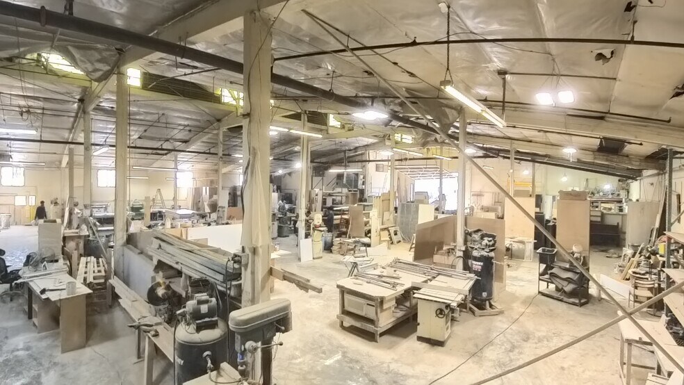 More Photos Of 8830-8832 Miner St, Los Angeles Manufacturing For Lease