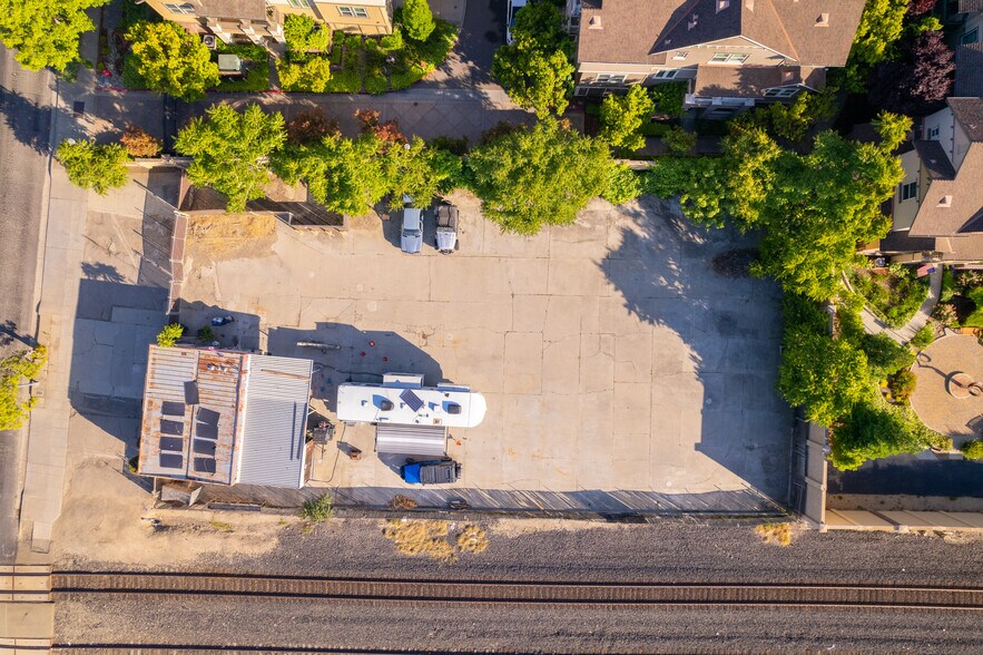 More Photos Of 187 N L St, Livermore Storefront Retail Residential For Sale