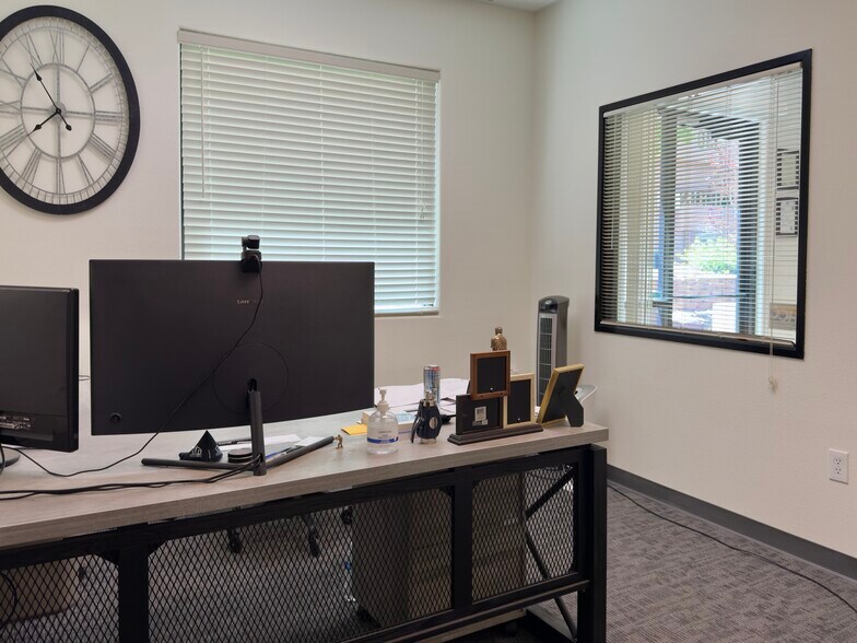 More Photos Of 5580 S Fort Apache Rd, Las Vegas Office For Lease