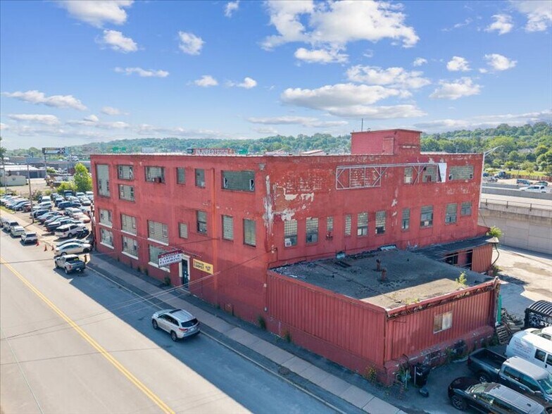 Primary Photo Of 808-822 Burnet Ave, Syracuse Warehouse For Sale