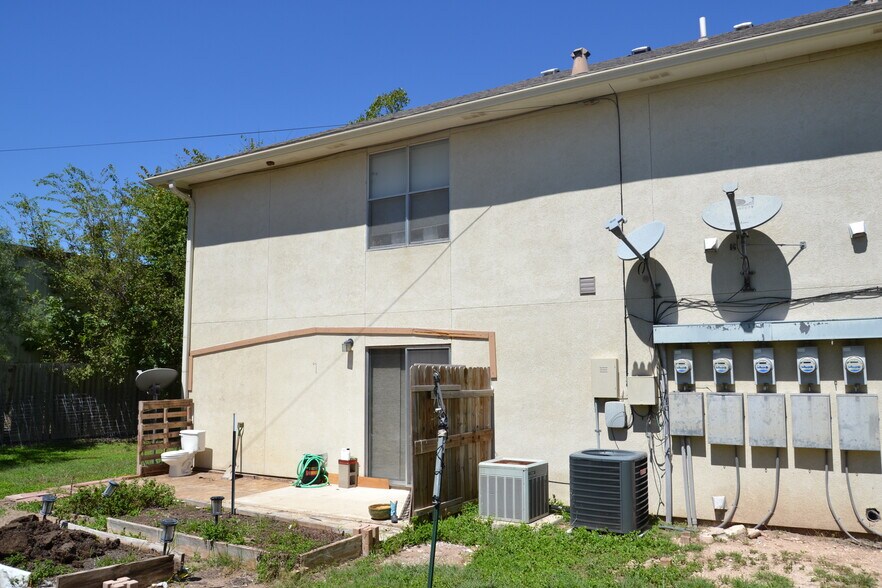 More Photos Of 100 Shady River Dr, Junction Apartments For Sale