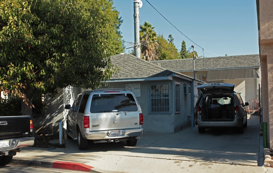 Primary Photo Of 17026 Roseton Ave, Artesia Warehouse For Sale