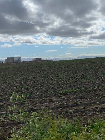More Photos Of 1702 Sinton Rd, Santa Maria Land For Lease