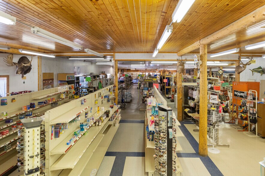 More Photos Of 10652 US Highway 189, Big Piney Freestanding For Sale