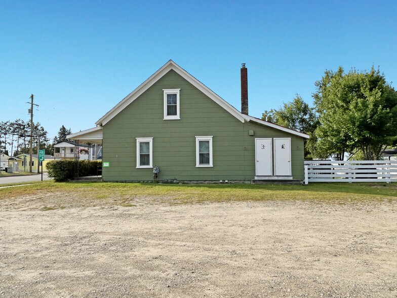 More Photos Of 100 State St, Grayling Specialty For Sale