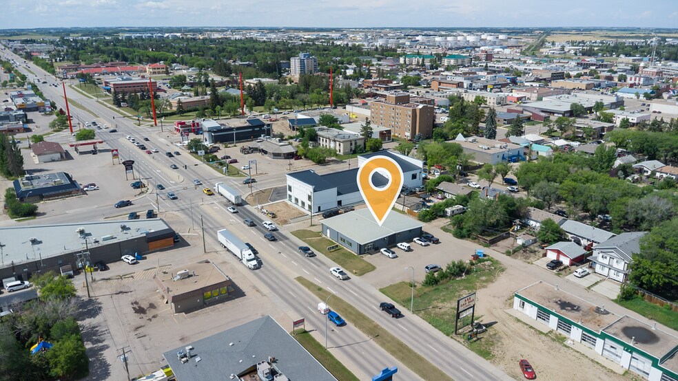 More Photos Of 4818 44 st, Lloydminster General Retail For Lease