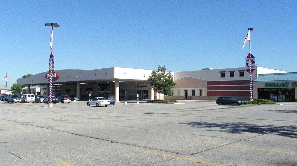More Photos Of 1505-1525 US Highway 41, Schererville Department Store For Lease