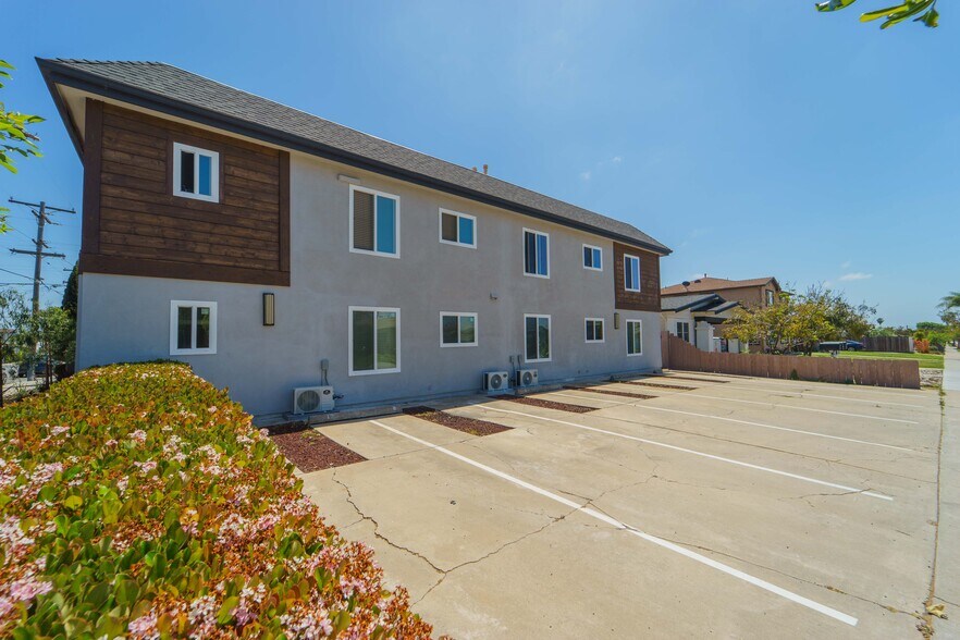 More Photos Of 3167 Landis St, San Diego Apartments For Sale