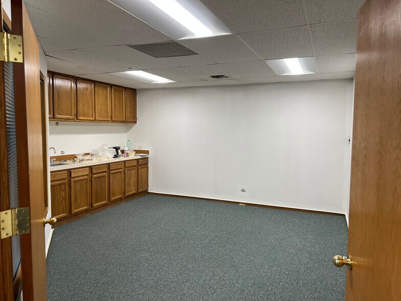 More Photos Of 8420 S Continental Divide Rd, Littleton Light Manufacturing For Lease