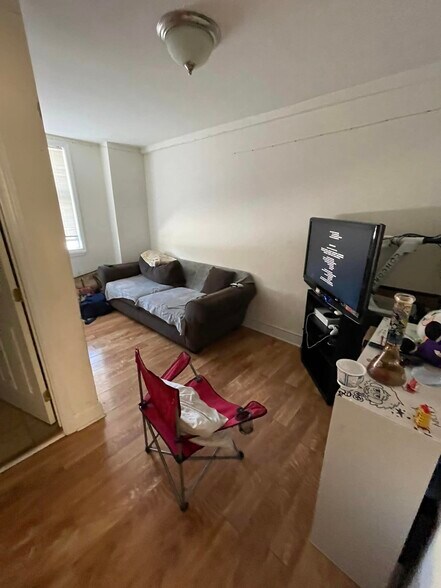 More Photos Of 128 S Market St, Frederick Apartments For Sale