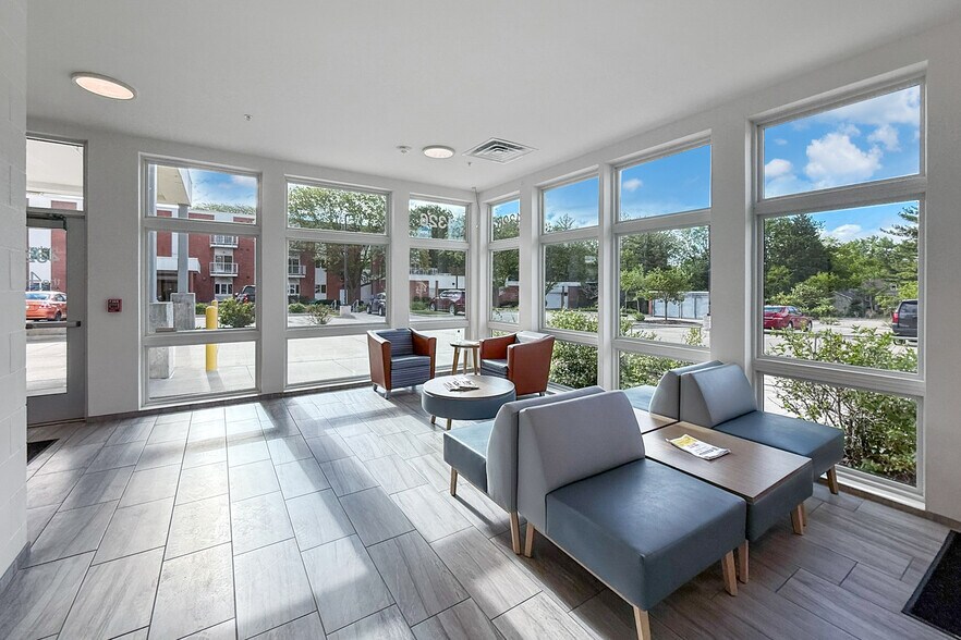 More Photos Of 4326 Hickman Rd, Des Moines Apartments For Sale