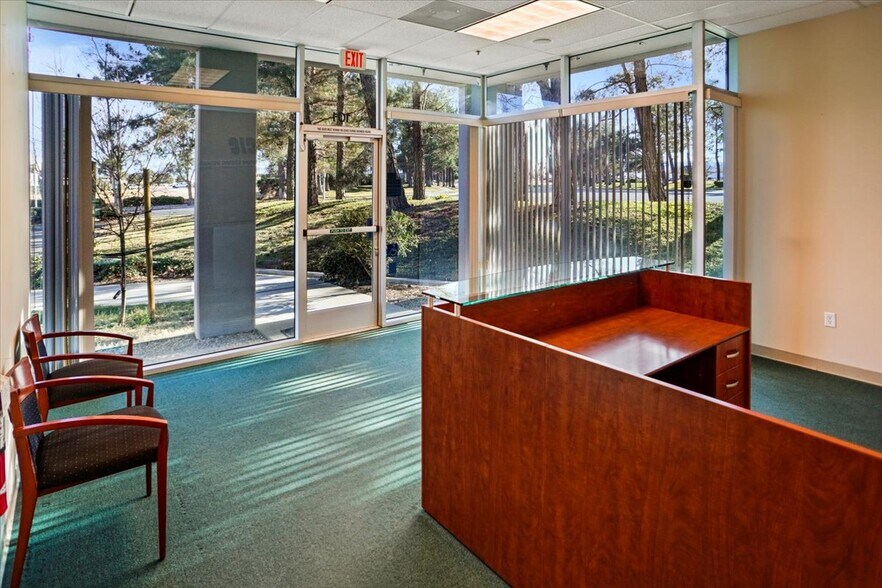More Photos Of 42913 Capital Dr, Lancaster Light Manufacturing For Sale