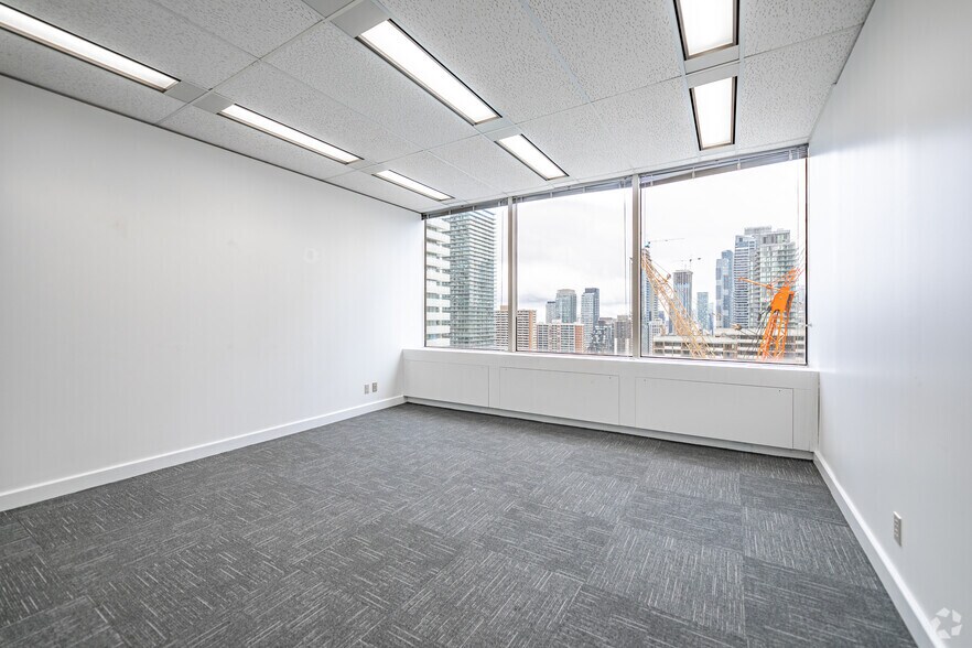 More Photos Of 2 Bloor St W, Toronto Office For Lease